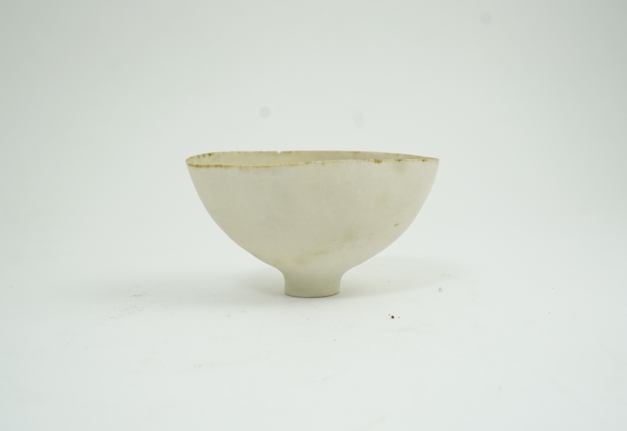 Mary Rogers (1929-2021): A fine porcelain footed bowl